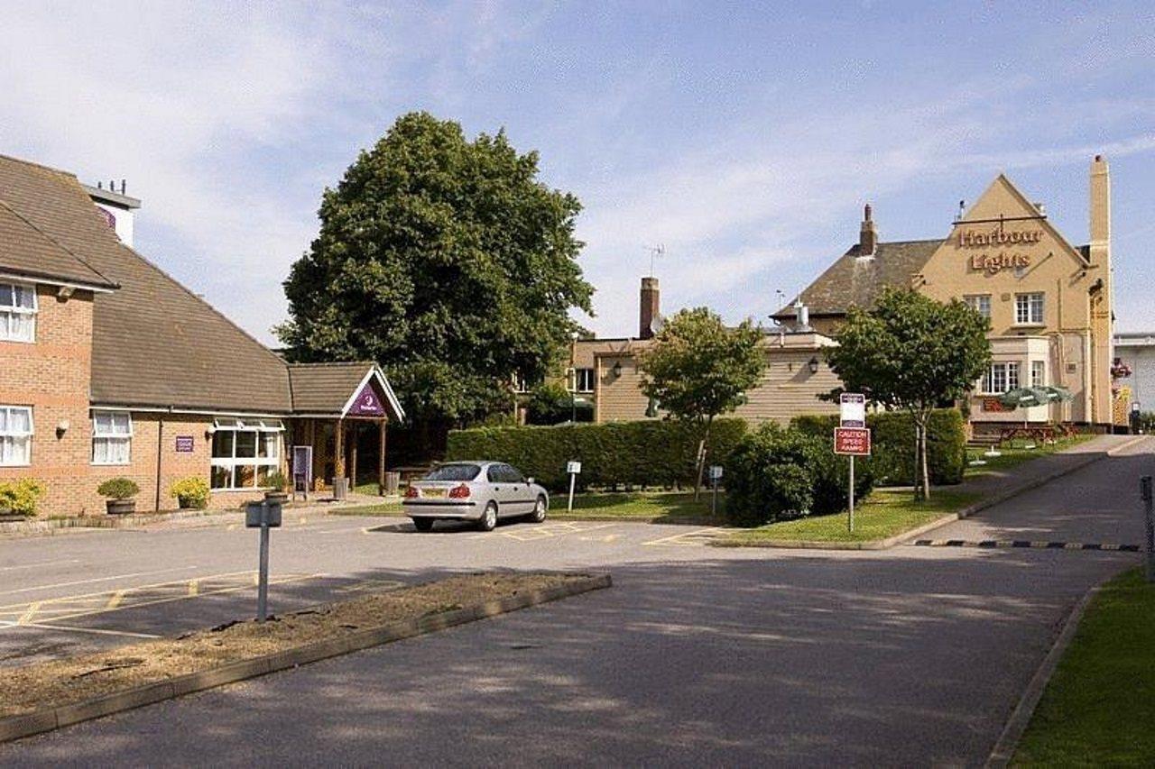 Premier Inn Portsmouth North Harbour Bagian luar foto