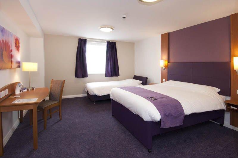 Premier Inn Portsmouth North Harbour Bagian luar foto